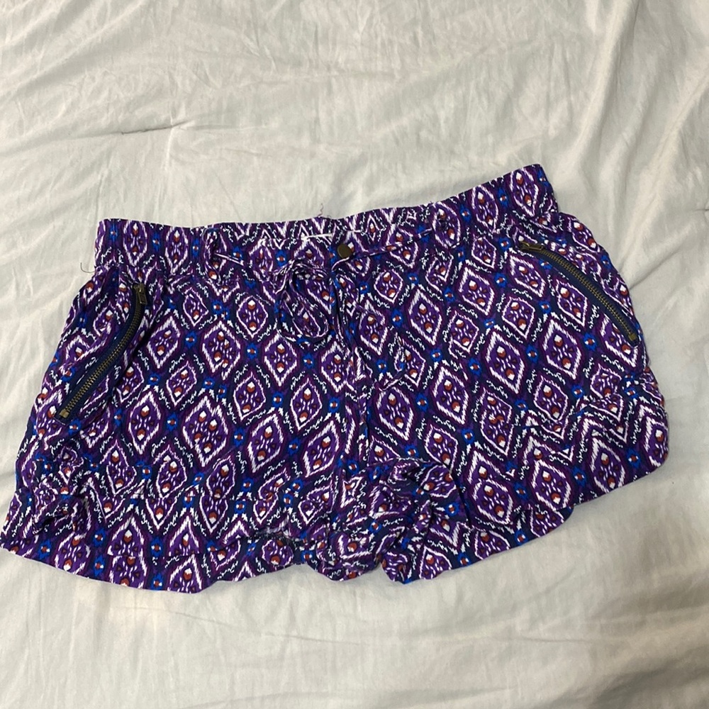 Forever 21 purple flowey shorts. Size 27